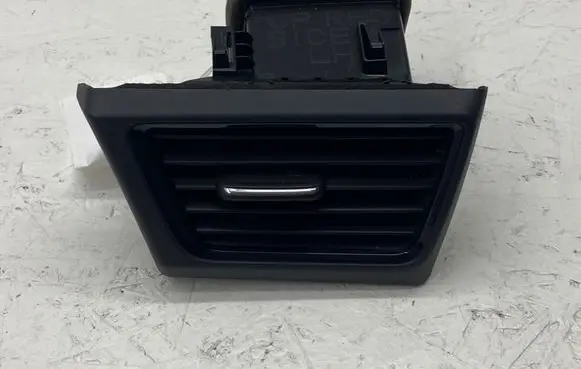 Nissan Leaf II (ZE1) Dashboard side air vent grill/cover trim 687615SK0B