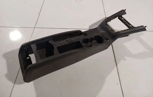 Skoda Octavia Mk2 (1Z) Center console 