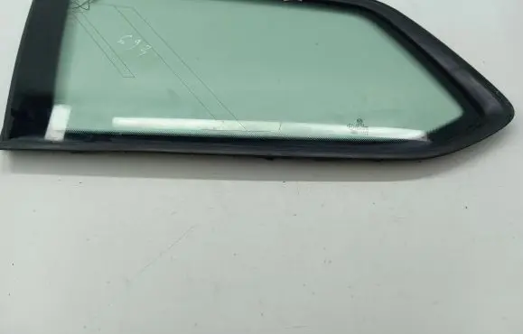 Volkswagen PASSAT B8 Rear side window 3G9845297