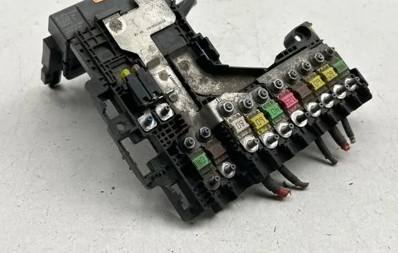 Citroen DS5 Fuse module 9665878380