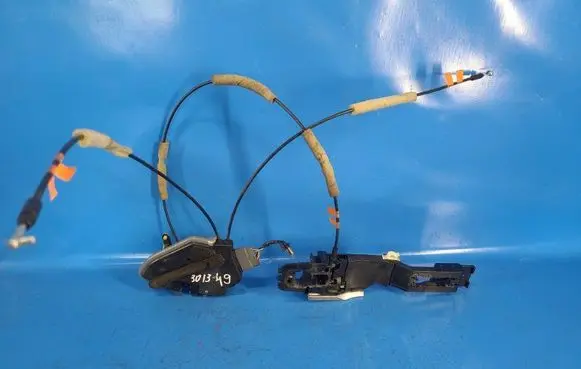 Nissan Sentra B17 Front door lock 805013SG0A