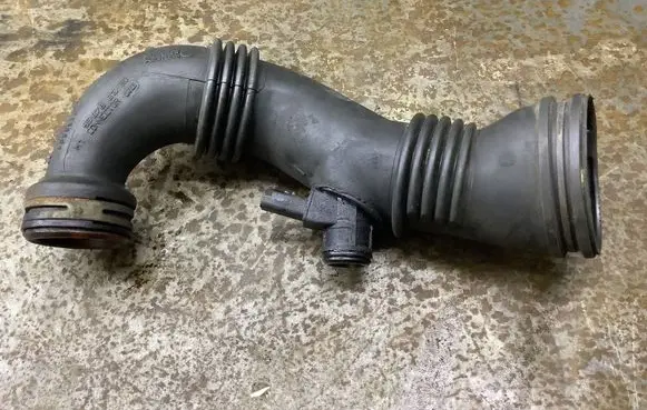 Peugeot 5008 Intercooler hose/pipe 9687883680 9687883780