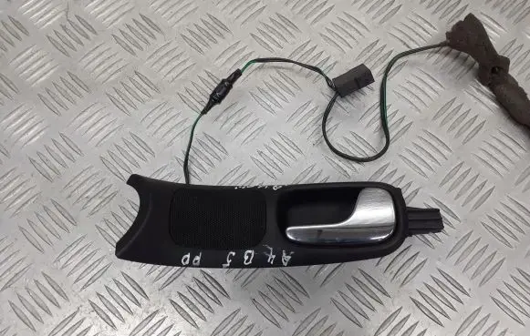 Audi A4 S4 B5 8D Front door interior handle 8D0837020