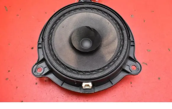 Nissan Micra Subwoofer speaker 28156EE500