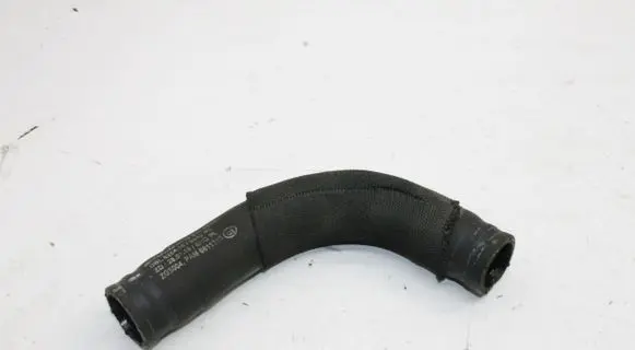 Mercedes-Benz GLA W156 Engine coolant pipe/hose A1332030002