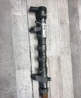 Volkswagen PASSAT B7 Fuel main line pipe 03L130089J 100113