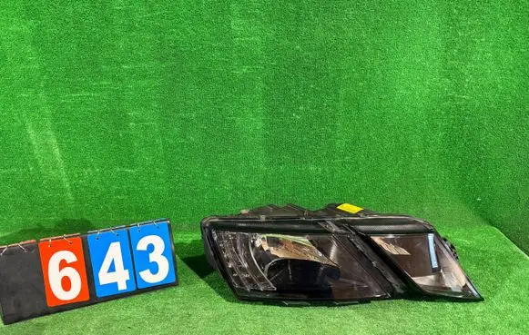 Skoda Octavia Mk3 (5E) Headlight/headlamp 5E1941016C