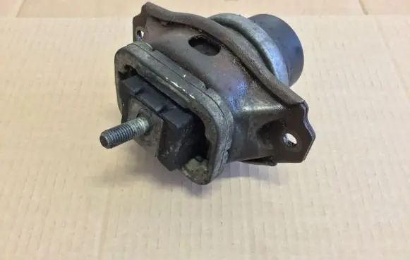 Land Rover Range Rover Sport L320 Engine mount bracket KKB500602