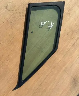 Mercedes-Benz Sprinter W906 Front vent window/glass (coupe) 43R000016 DOT211M75AS2