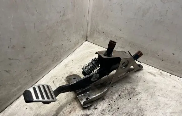 Clutch pedal