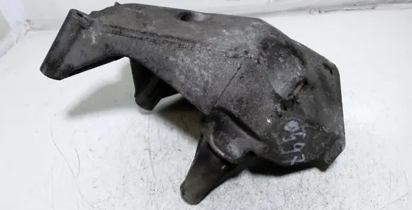 Volkswagen Polo Engine mounting bracket 045199207