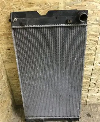 Toyota Avensis T220 Coolant radiator