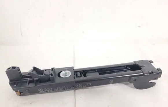 Skoda Octavia Mk2 (1Z) Seat belt adjustment rail 1T0857819 00010559