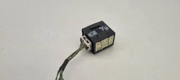 Nissan Almera N16 Other relay 252304M400