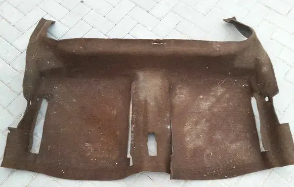 Volkswagen Jetta I Rear floor carpet liner 171863101