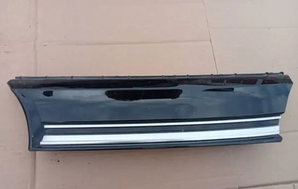 Volkswagen Transporter - Caravelle T7 Front grill 7T0853653C