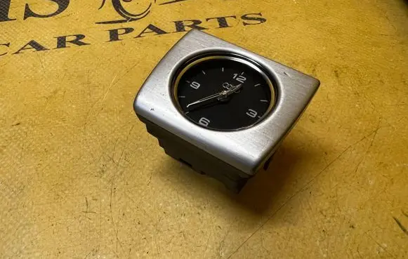 Audi A8 S8 D4 4H Clock 4H0919204H