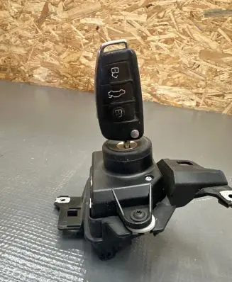 Audi Q7 4L Ignition lock 4F0910131G