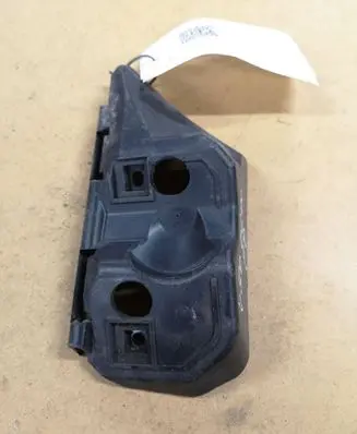 Volvo V50 Front bumper mounting bracket 30655875