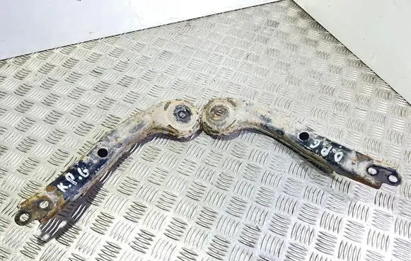 Rear control arm