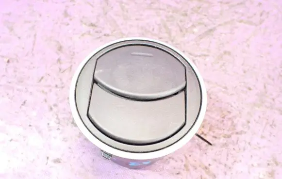Mazda 3 II Dashboard air vent grill cover trim BBM464730