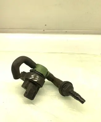 Audi A3 S3 8L Vacuum valve 0004703293