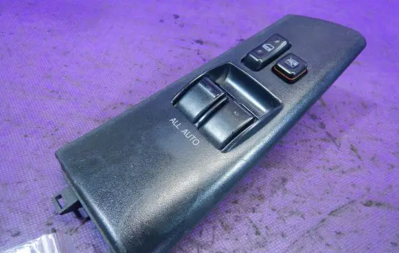 Toyota Corolla E120 E130 Quarter vent window switch 84802-02271-B0