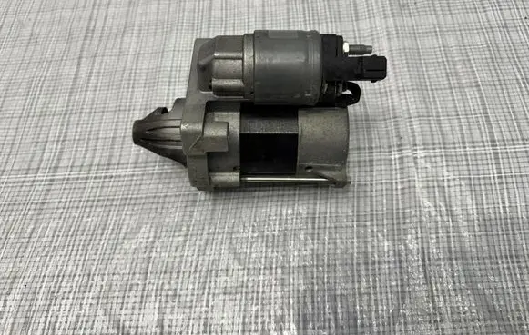 Jeep Avenger Starter motor 9812715480