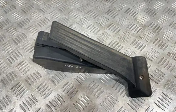 BMW 1 E81 E87 Accelerator throttle pedal 6786589 12037310 6PV00937920