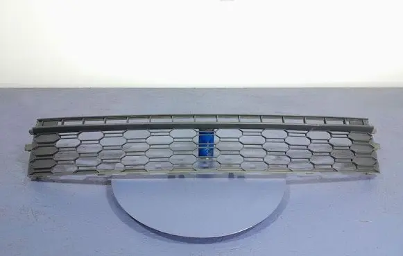 Skoda Rapid (NH) Front grill 5JA853677C