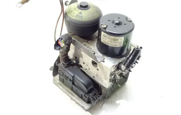 Mercedes-Benz E W211 ABS Pump A0054317112