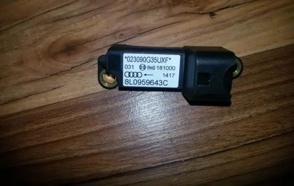 Audi A3 S3 8L Airbag deployment crash/impact sensor 8L0959643C