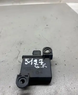 Volkswagen Touareg II Tire pressure sensor 7PP907283 53007004