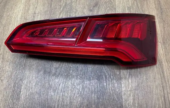 Audi Q5 SQ5 Tailgate rear/tail lights 80A945094