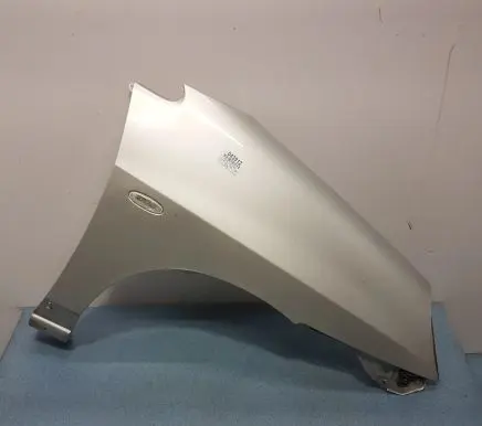 Suzuki Liana Fender Z2S