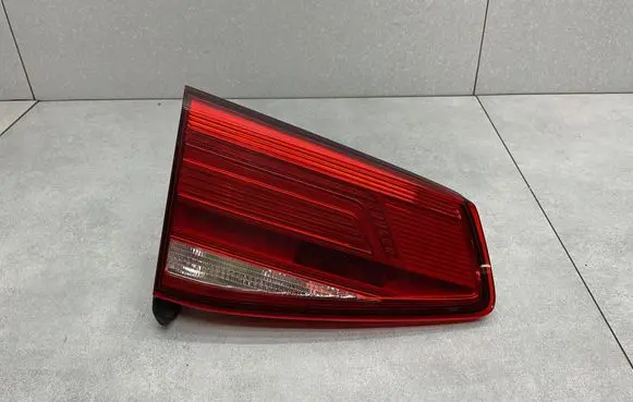 Volkswagen PASSAT B8 Tailgate rear/tail lights 