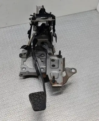Ford Fiesta Brake pedal 8V512450EB 170829092046