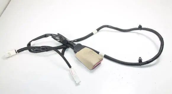 Lexus IS 220D-250-350 Front seatbelt buckle