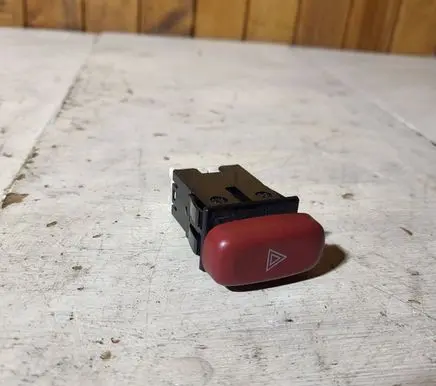 Suzuki Liana Hazard light switch