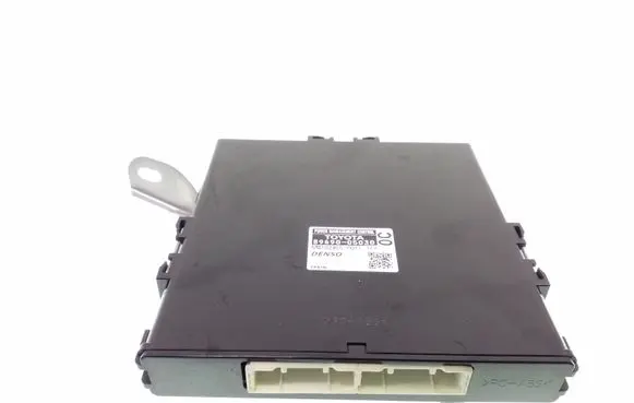 Toyota Avensis T270 Other control units/modules 8969005030 MB1028500011