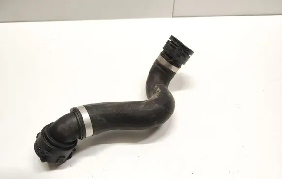 Mercedes-Benz C W205 Engine coolant pipe/hose A2055010182