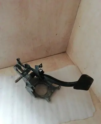 BMW 5 E39 Brake pedal