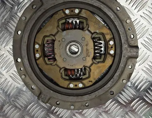 Lexus CT 200H Clutch pressure plate 