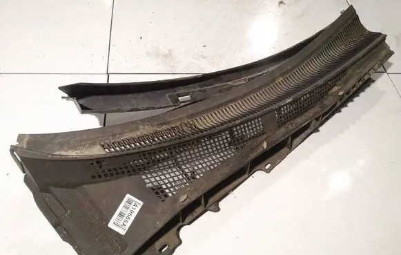 Mazda 6 Wiper trim gj6a507r1