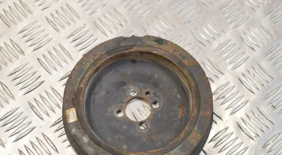 Opel Insignia A Crankshaft pulley 55563401 14330224