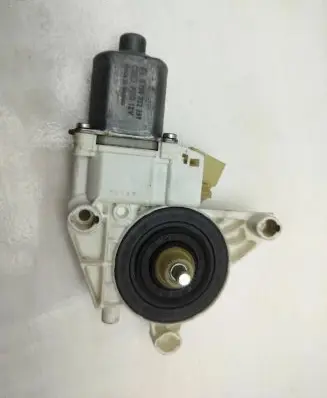 Mercedes-Benz ML W164 Front door window regulator motor A2518200108