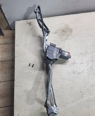Mercedes-Benz E W211 Front wiper linkage and motor A2118200442 0390241801 0412151