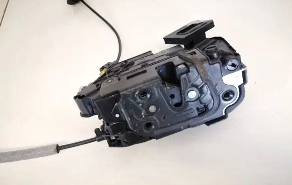 Seat Leon (5F) Rear door lock 5k4839016q