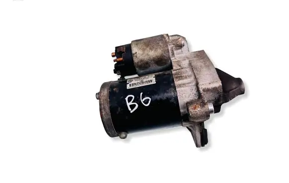 Renault Captur Starter motor 233000779R M000T46572ZT