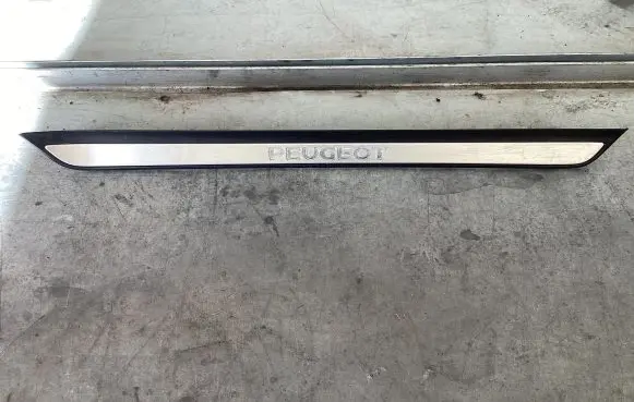 Peugeot 607 Front sill trim cover 9629149577